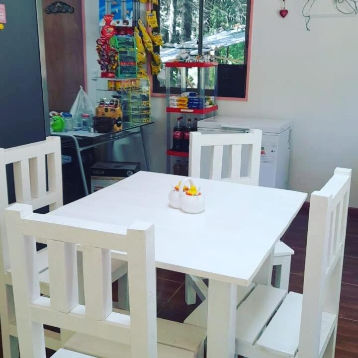 Cafeteria Y Cabanas Eluney